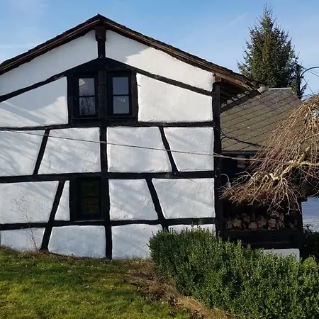 بيت للعطل The Old Farm House *