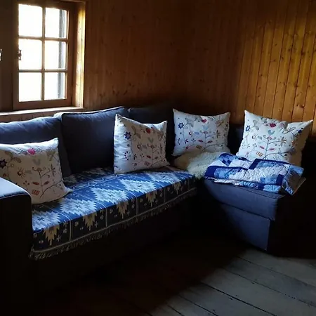 بيت للعطل The Old Farm House